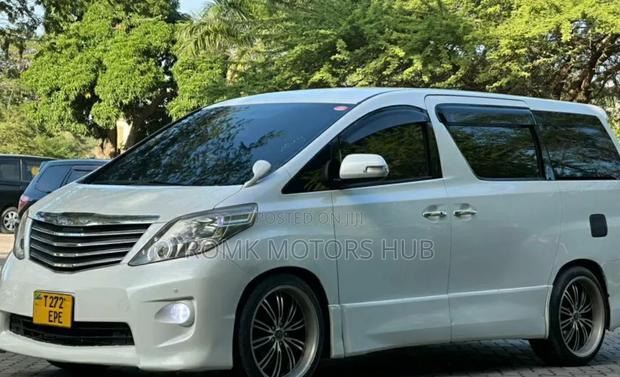 Toyota Alphard 2008 White