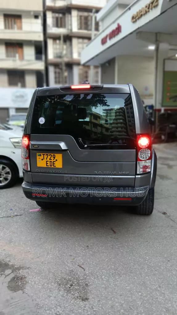 Land Rover Discovery 2014 Silver