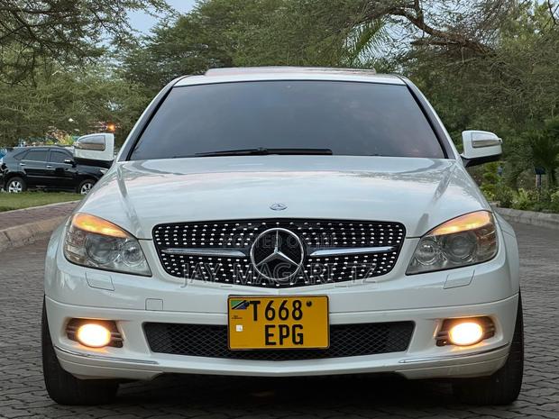 Mercedes-Benz C200 2008 White