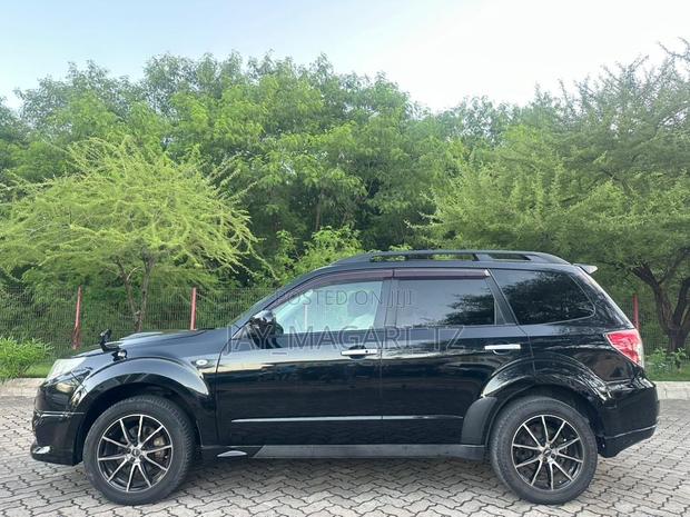 Subaru Forester 2010 Black