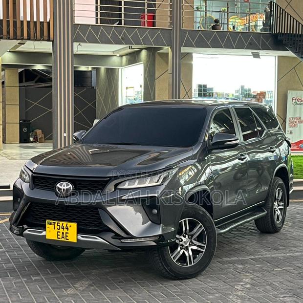 Toyota Fortuner 2.7 AWD 2018 Gray