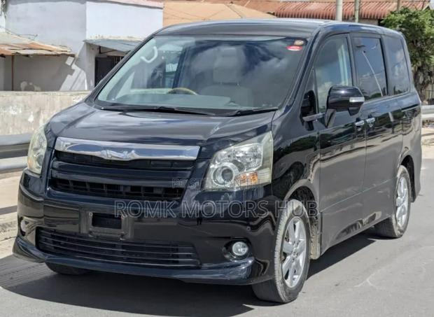 Toyota Noah 2008 Black