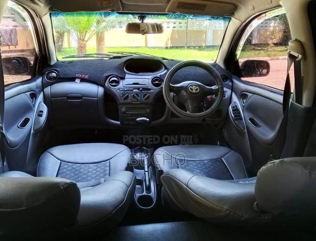 Toyota Vitz 2003 Gold