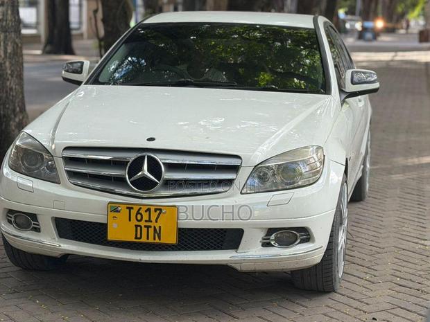 Mercedes-Benz C-Class 2009 White