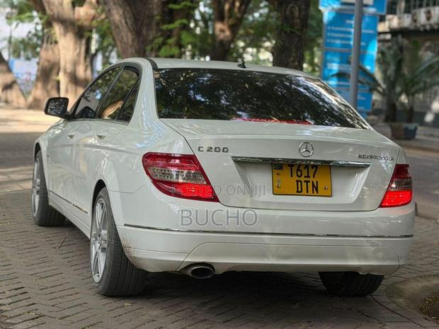 Mercedes-Benz C-Class 2009 White