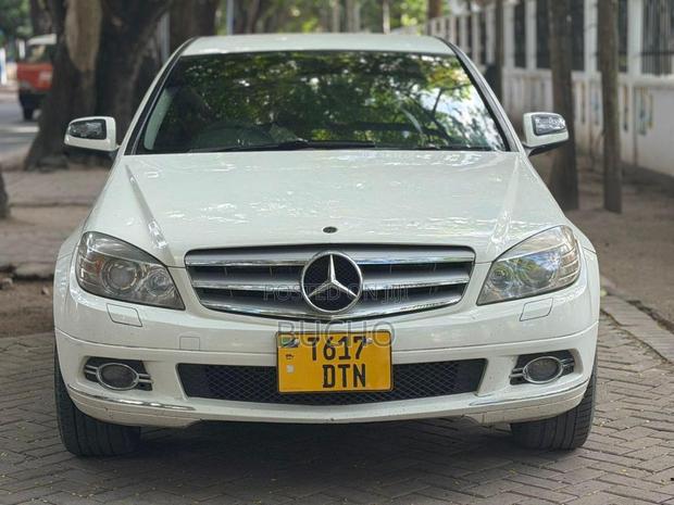 Mercedes-Benz C-Class 2009 White