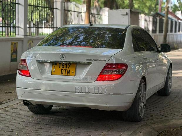Mercedes-Benz C-Class 2009 White