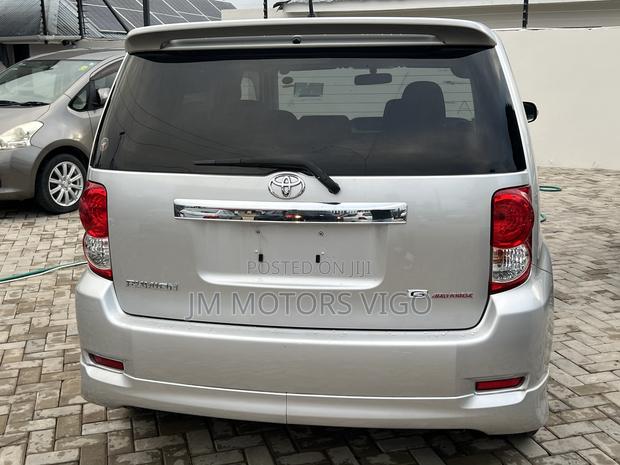 Toyota Corolla Rumion 2008 Silver