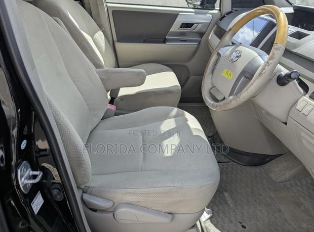 Toyota Noah 2008 Black