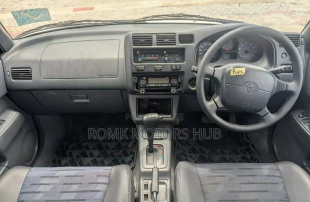 Toyota RAV4 2005 White