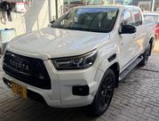 Toyota Hilux 2023 White for sale