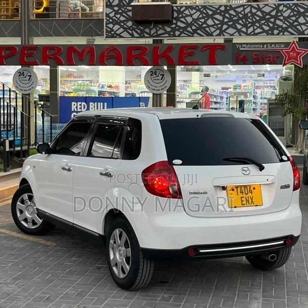 Mazda Verisa 2011 White