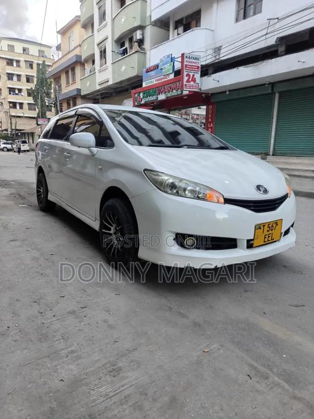 Toyota Wish 2010 White