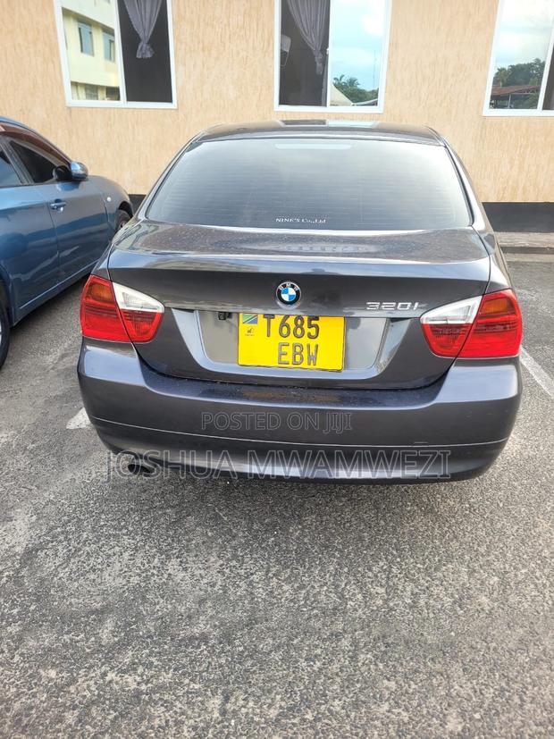 BMW 3 Series 330i RWD 2014 Black