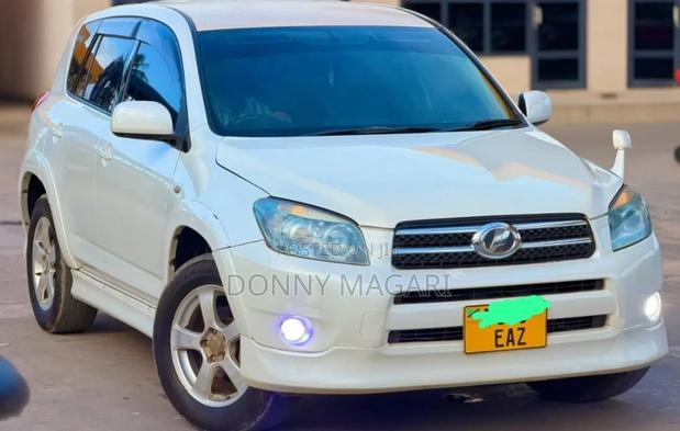 Toyota RAV4 2008 White
