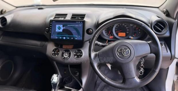 Toyota RAV4 2008 White