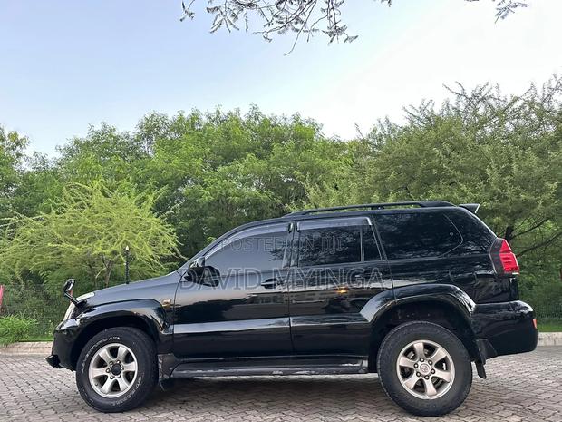Toyota Land Cruiser Prado 2008 Black