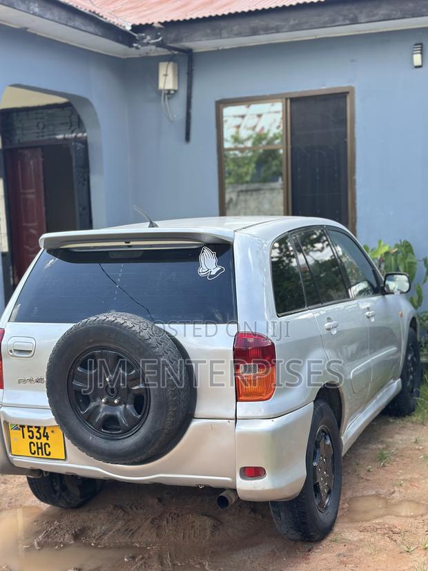 Toyota RAV4 1.8 2004 Gray