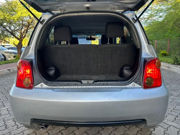 Toyota IST 2004 Silver