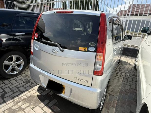 Daihatsu Move 2012 Silver