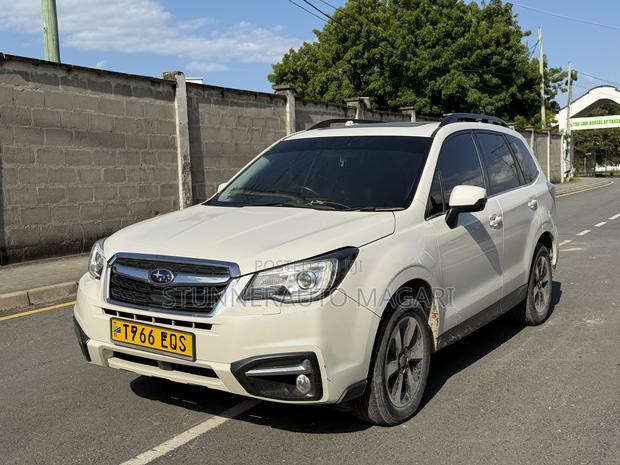 Subaru Forester 2016 Pearl