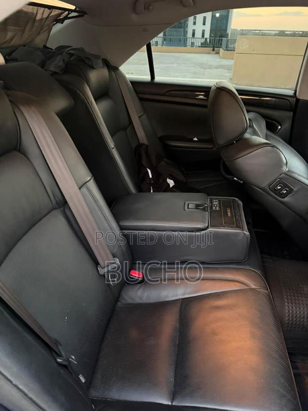 Toyota Crown 2007 White