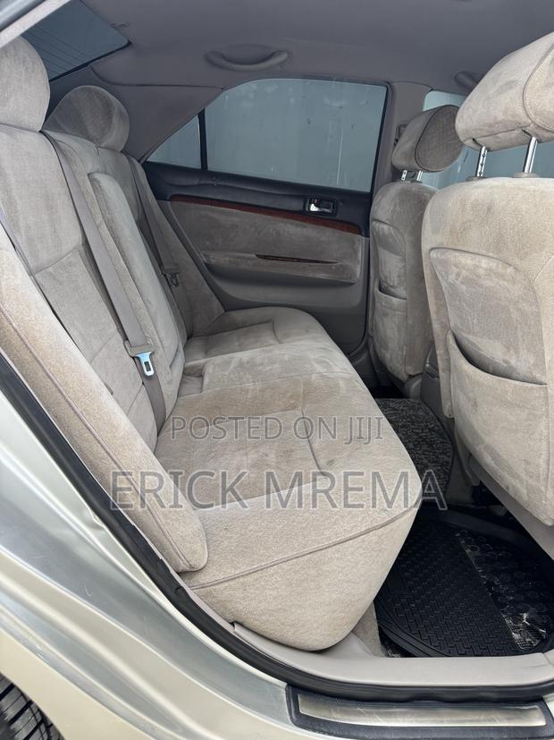 Toyota Mark II 2004 Silver