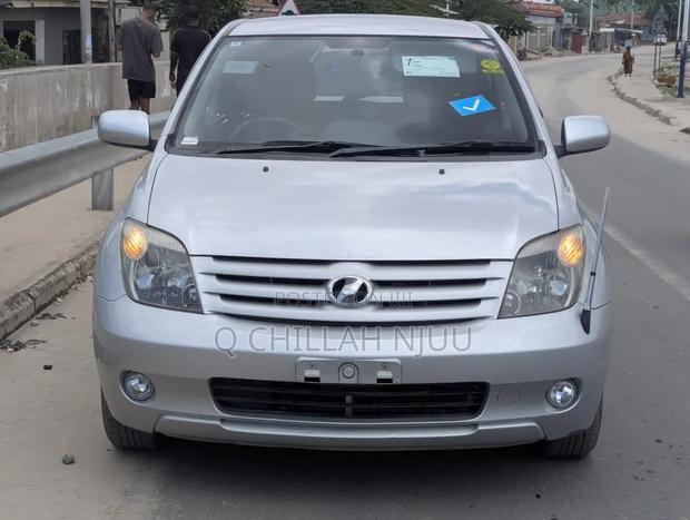 Toyota IST 2005 Silver