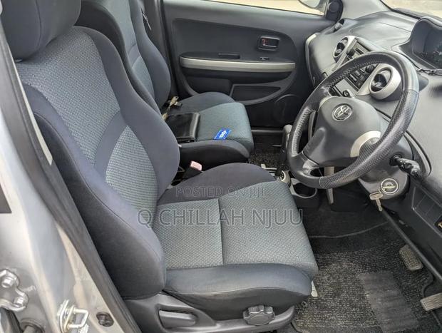 Toyota IST 2005 Silver