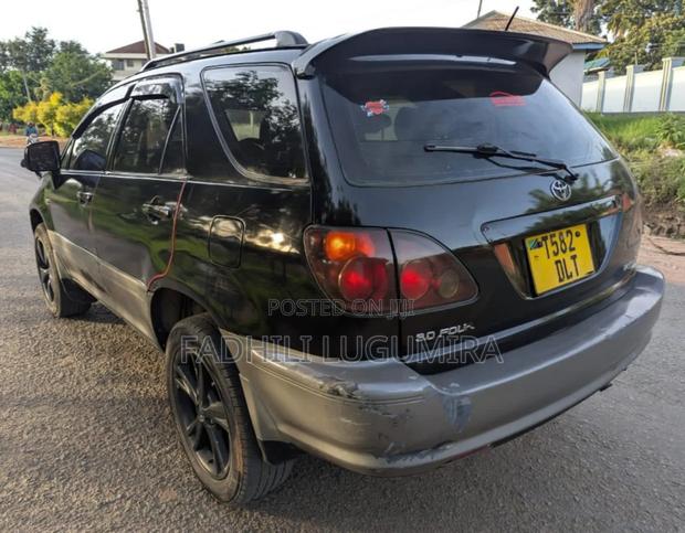 Toyota Harrier 2002 Black