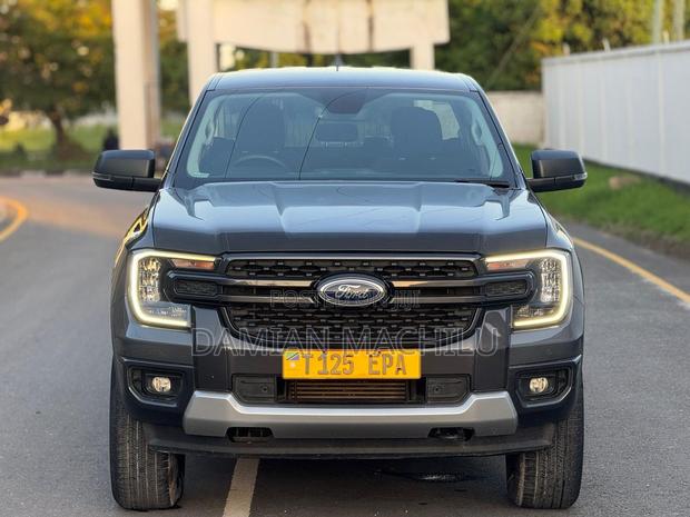 Ford Ranger Wildtrak 2024 Gray
