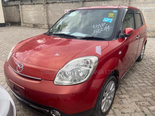 Mazda Verisa 2011 Red