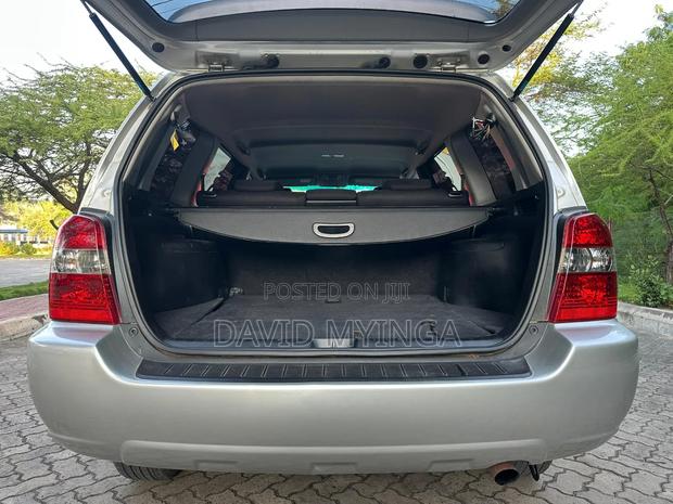 Toyota Kluger 2006 Silver