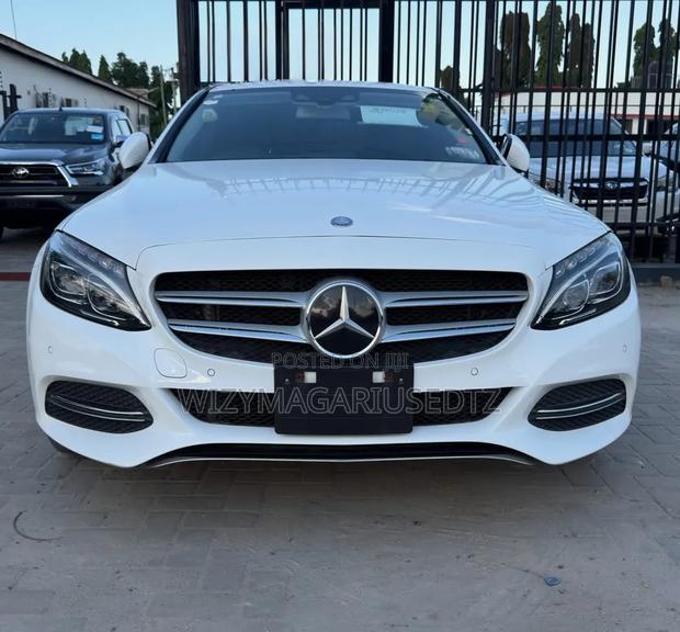 Mercedes-Benz C200 2014 Ivory