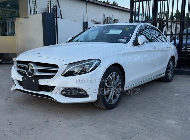 Mercedes-Benz C200 2014 Ivory