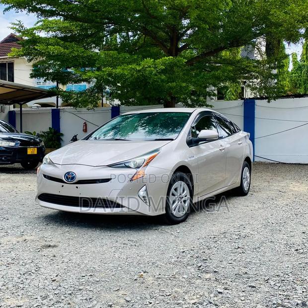 Toyota Prius 2017 Silver