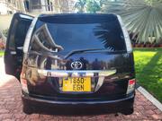 Toyota ISIS 2012 Maroon for sale