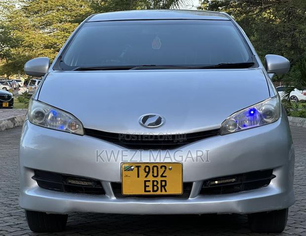 Toyota Wish 2010 Silver
