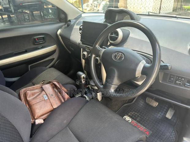 Toyota IST 2005 Black