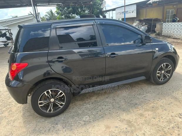 Toyota IST 2005 Black