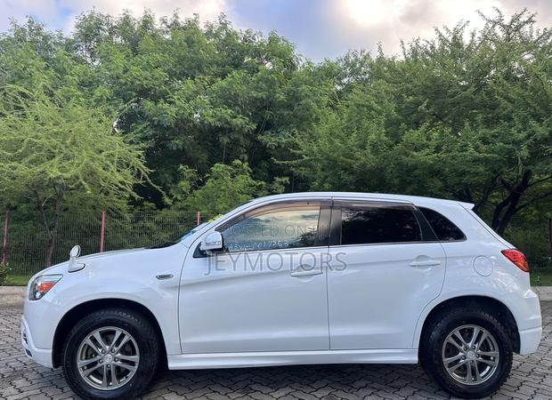 Mitsubishi RVR 2.0 2011 White