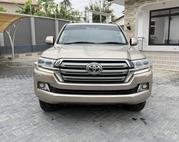 Toyota Land Cruiser 2017 Gold for sale