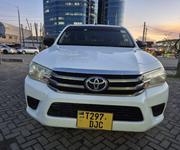 Toyota Hilux 2016 Pearl for sale
