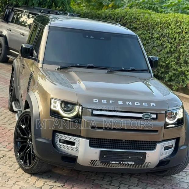 Land Rover Defender X-Dynamic S 2021 Gold