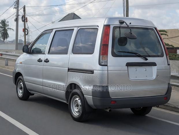 Toyota LiteAce Noah 1997 Silver