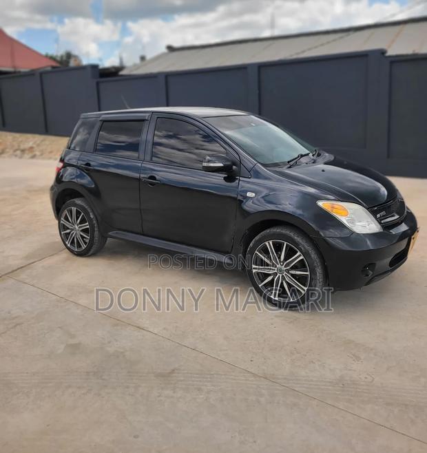 Toyota IST 2006 Black