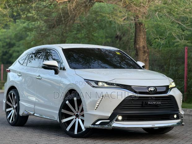 Toyota Harrier 2022 White