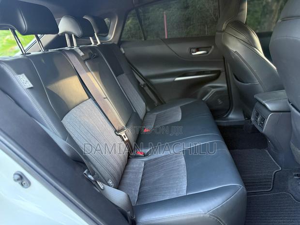 Toyota Harrier 2022 White