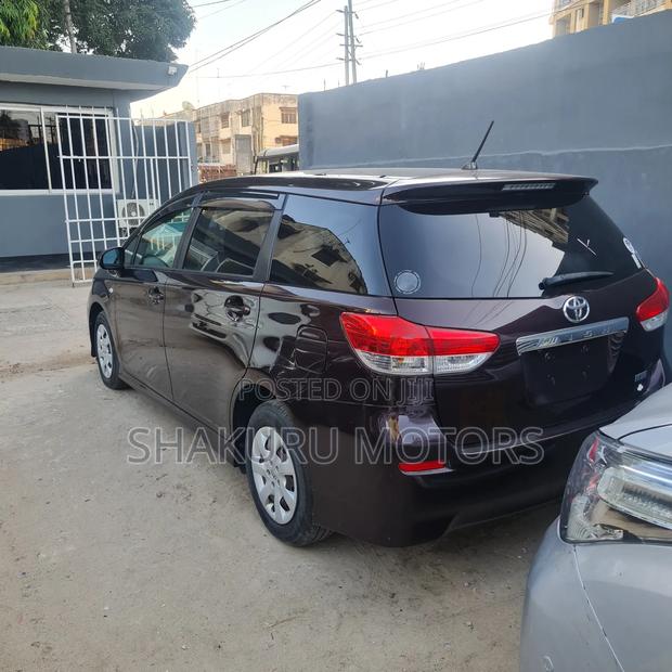 Toyota Wish 2010