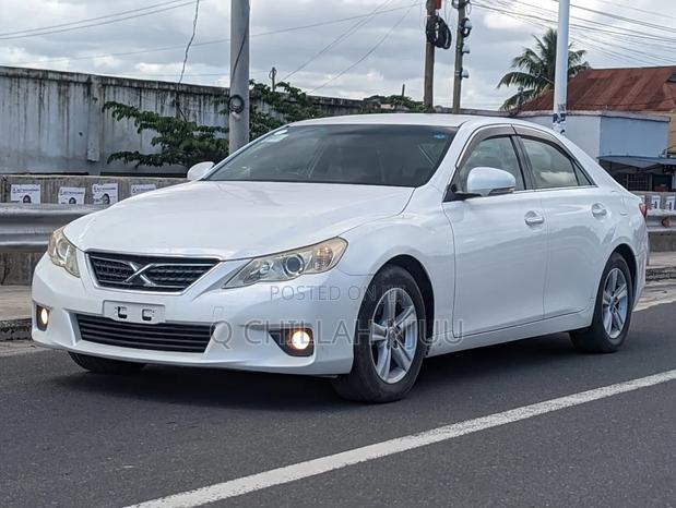 Toyota Mark X 2013 White